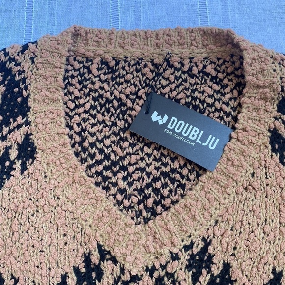 Doublju NWT distressed and oversized v-neck sweater. - Picture 5 of 11